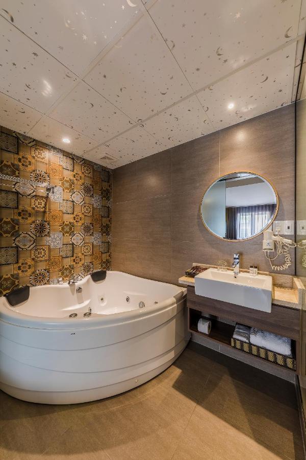 Sunflower Luxury Hotel Ho Chi Minh Zewnętrze zdjęcie